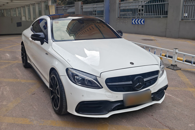 奔驰C级(进口) 2017款 改款 C 200 轿跑版车身外观6006