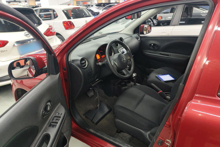 日产 玛驰 2010款 1.5L 自动易炫版中控内饰20