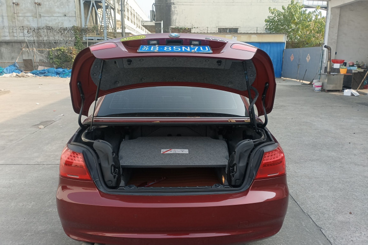 宝马3系(进口) 2011款 325i敞篷轿跑版机舱底盘23