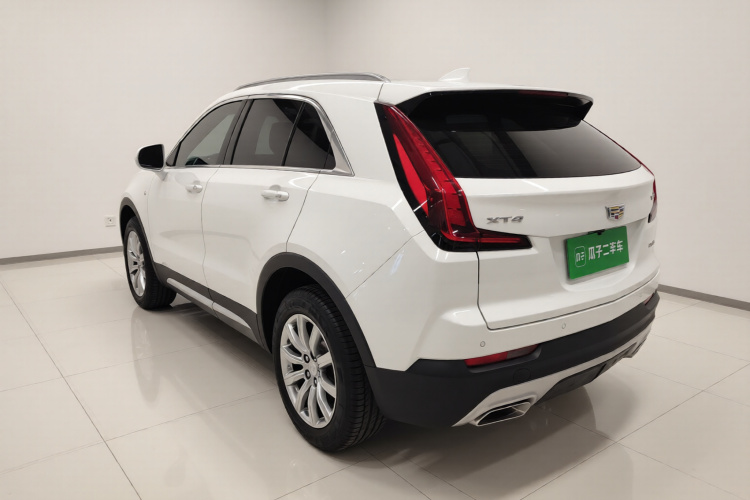 凯迪拉克XT4 2020款 改款 28T 两驱领先运动型车身外观5