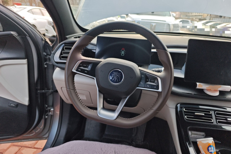 比亚迪 秦PLUS 2023款 冠军版 DM-i 55KM领先型中控内饰13