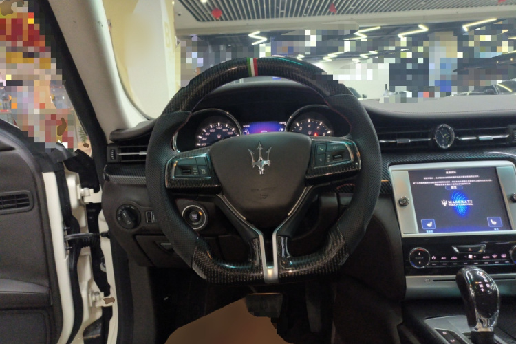 玛莎拉蒂 总裁 2013款 3.0T 标准型中控内饰13