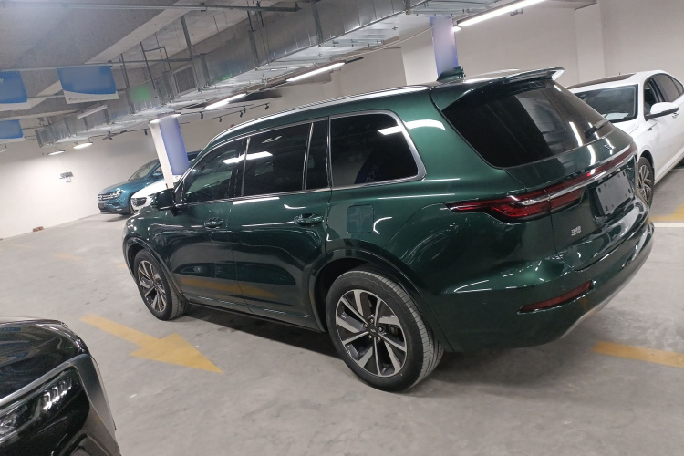 理想汽车 理想ONE 2021款 增程6座版车身外观4