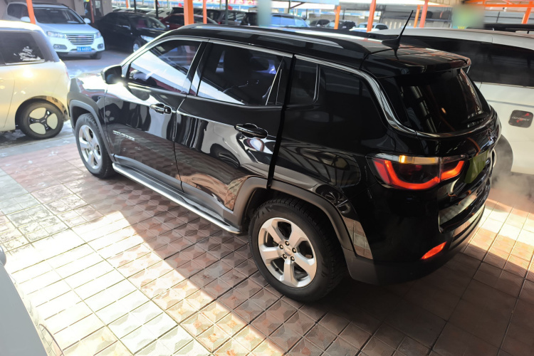 Jeep 指南者 2017款 200T 自动家享版车身外观4