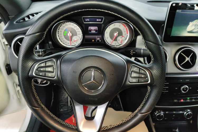 奔驰CLA 2016款 CLA 200 动感型局部细节13