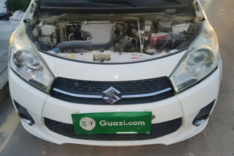 铃木 奥拓 2013款 1.0L 自动豪华型局部细节24