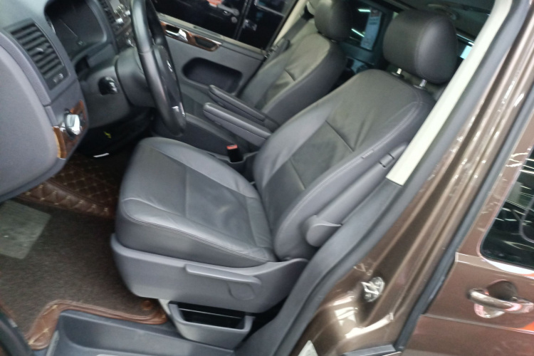 大众 迈特威 2012款 2.0TSI 两驱豪华版中控内饰19