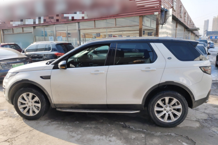 路虎 发现神行 2016款 2.0T SE车身外观4