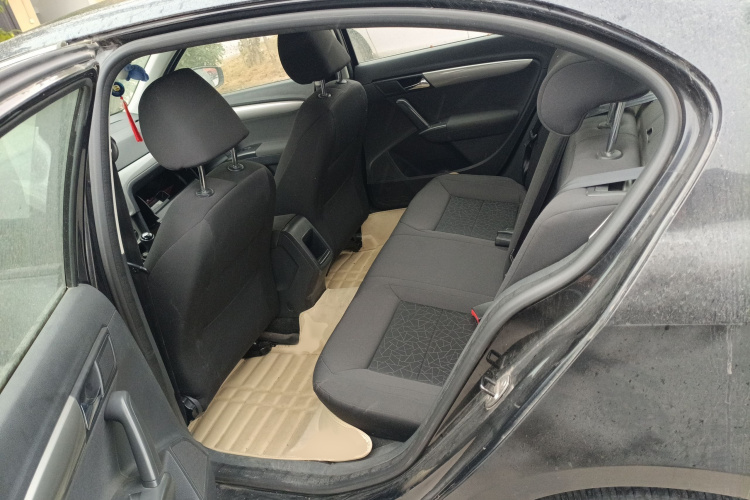 大众 朗逸 2013款 1.6L 手动风尚版中控内饰7004