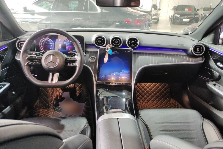 奔驰C级 2022款 C 200 L 运动版中控内饰12