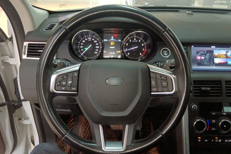 路虎 发现神行 2017款 2.0T SE中控内饰13