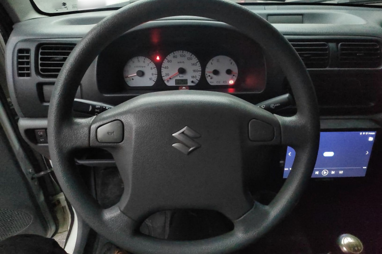 铃木 北斗星 2012款 创业版 1.0L 手动超越型中控内饰13