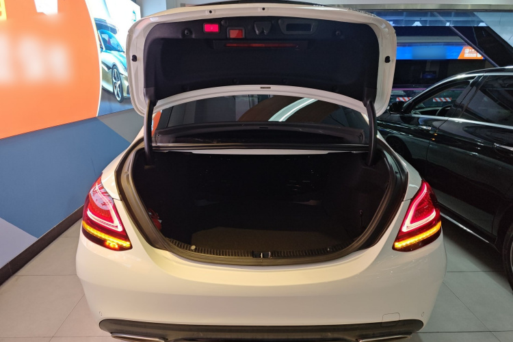 奔驰C级 2021款 C 260 星耀臻藏版局部细节23