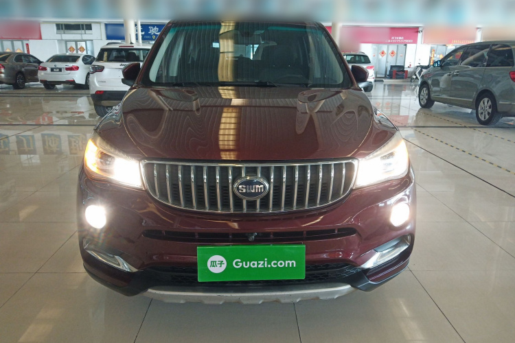 SWM斯威汽车 SWM斯威X7 2016款 1.8L 手动豪华型 7座车身外观2