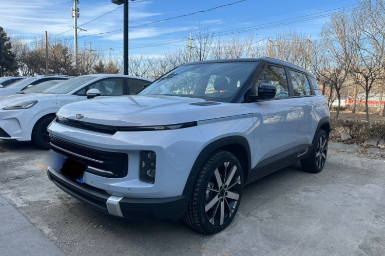 吉利汽车 吉利icon 2025款 玲珑 1.5TD 金喜版车身外观1