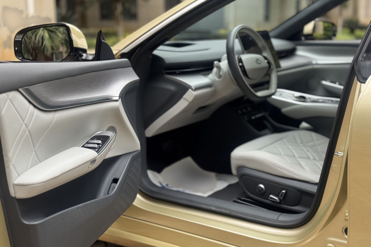 长安启源A07 2023款 增程 200 Max中控内饰7004