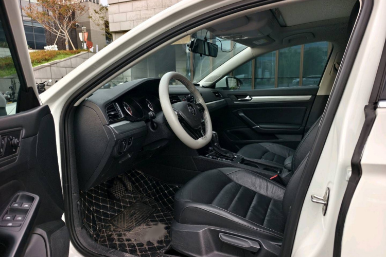 大众 凌渡 2015款 330TSI DSG舒适版中控内饰7001