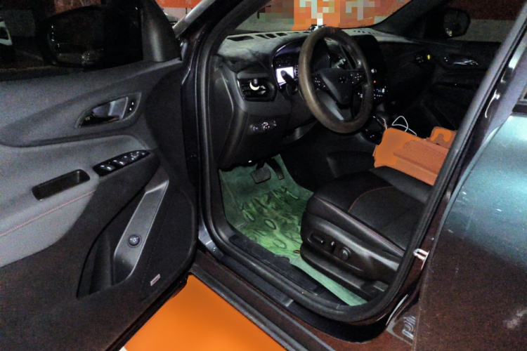 雪佛兰 探界者 2022款 轻混 550T RS 四驱智能捍界版中控内饰20