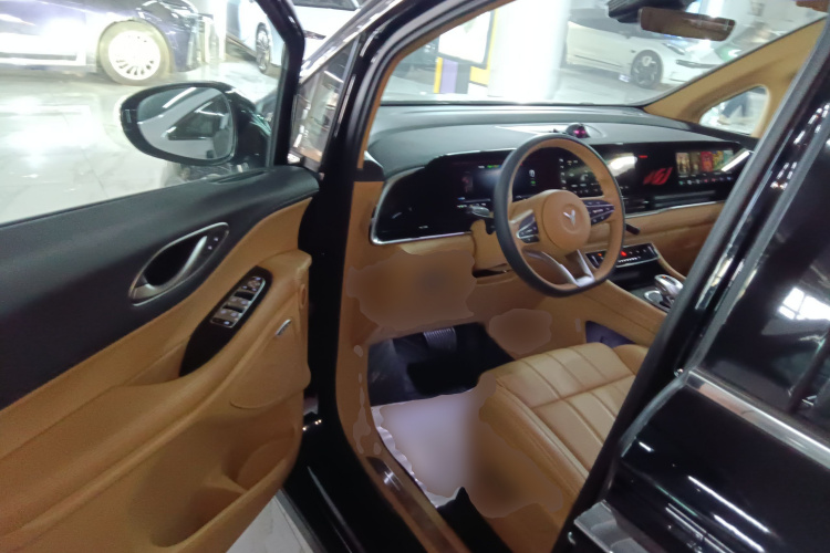 岚图汽车 岚图梦想家 2022款 低碳版 家中控内饰20