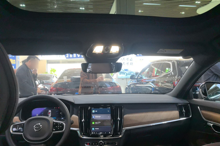沃尔沃S90 2025款 B5 智逸豪华版中控内饰22