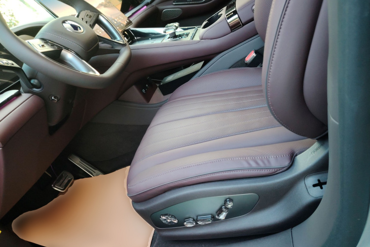 腾势Z9GT 2024款 1100四驱Pro版中控内饰19