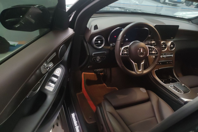 奔驰GLC 2020款 GLC 300 L 4MATIC 动感型中控内饰20