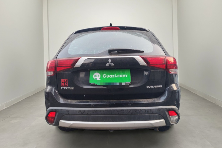 三菱 欧蓝德 2018款 2.4L 四驱精英版 5座车身外观6