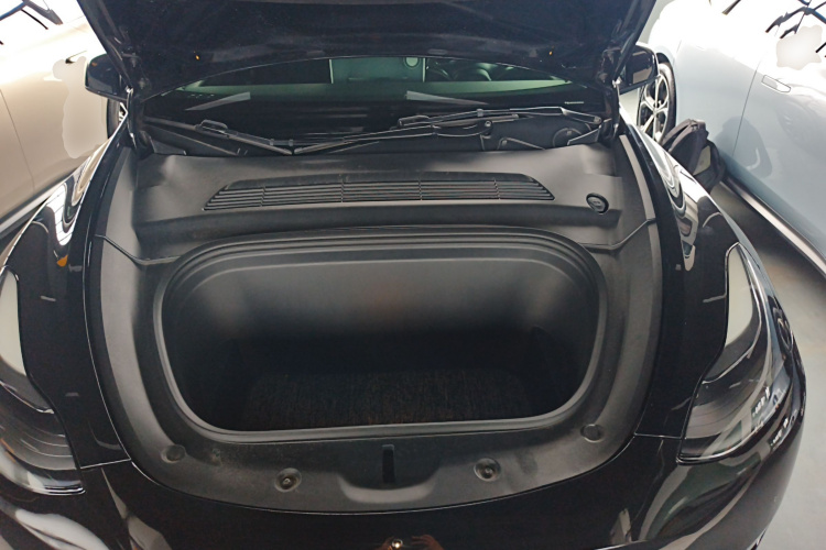 特斯拉 Model Y 2021款 Performance高性能全轮驱动版局部细节24