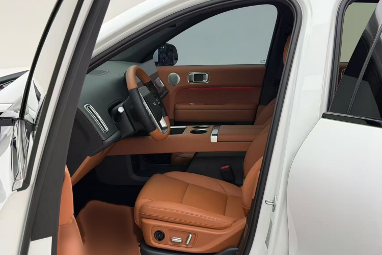 理想汽车 理想L6 2025款 Pro 智能焕新版中控内饰7009