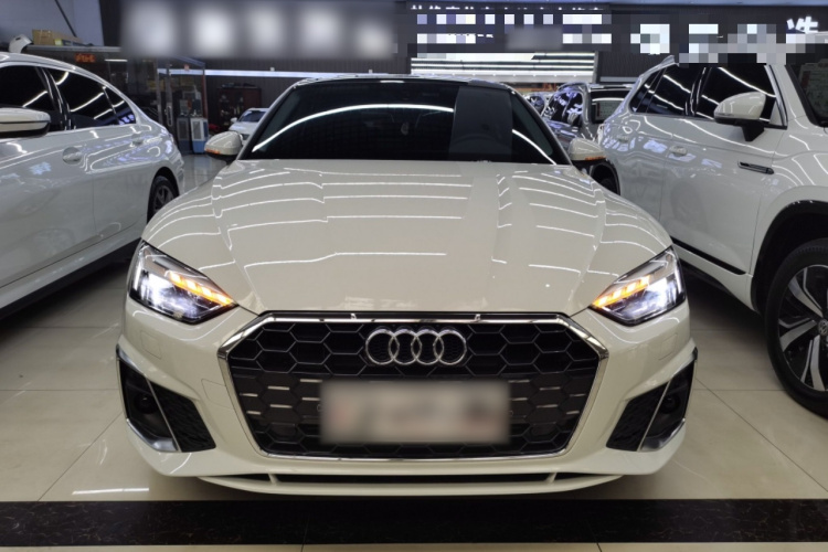 奥迪A5 2023款 Sportback 40 TFSI 时尚动感型车身外观2