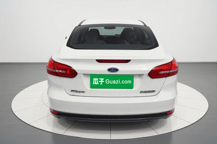 福特 福克斯 2015款 三厢 1.6L 手动舒适型车身外观6