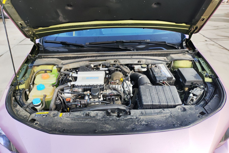 广汽传祺 影豹 2021款 270T DCT J16版机舱底盘24