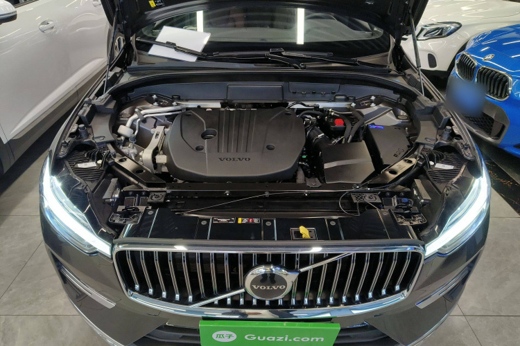 沃尔沃XC60 2025款 B5 四驱智逸豪华版机舱底盘24