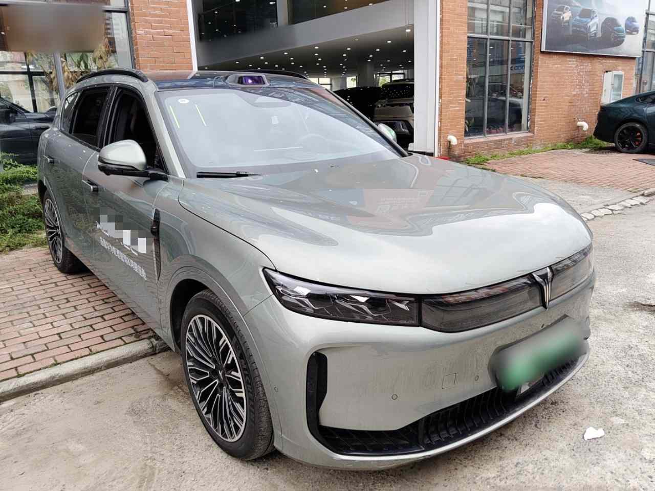 岚图汽车 岚图FREE 2025款 FREE+ 四驱乾崑版(5)