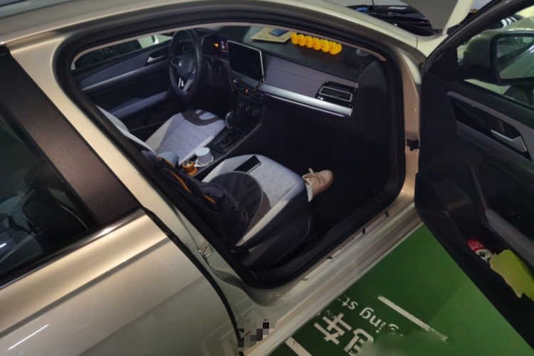 大众 朗逸 2023款 1.5L 自动满逸版局部细节9005