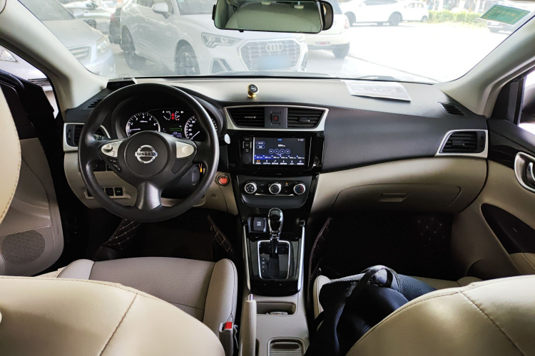 日产 轩逸 2016款 1.6XV CVT智享版中控内饰12