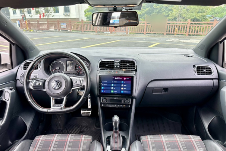 大众 Polo 2016款 1.4TSI GTI中控内饰7004