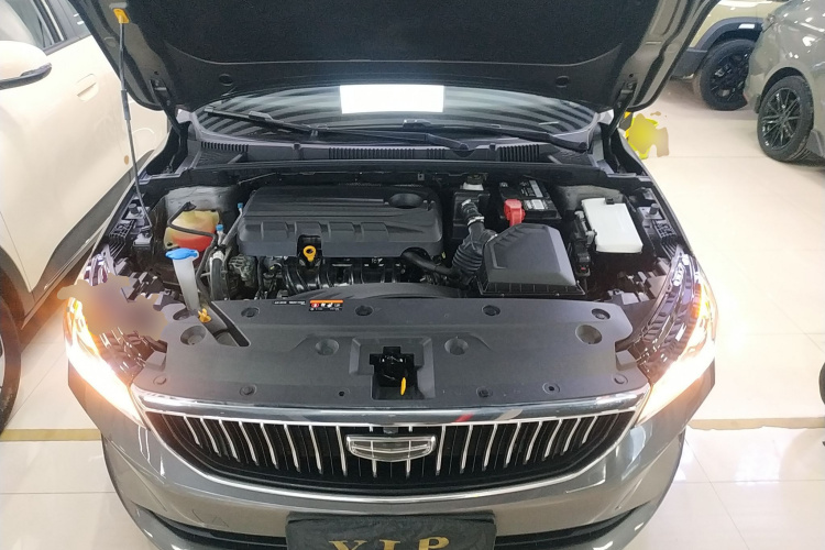吉利汽车 帝豪 2022款 第4代 1.5L CVT尊贵型机舱底盘24