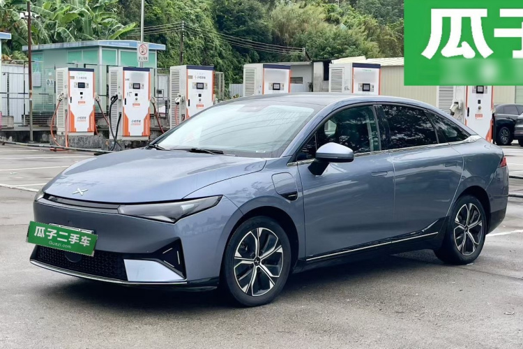 小鹏P5 2022款 460E+车身外观1