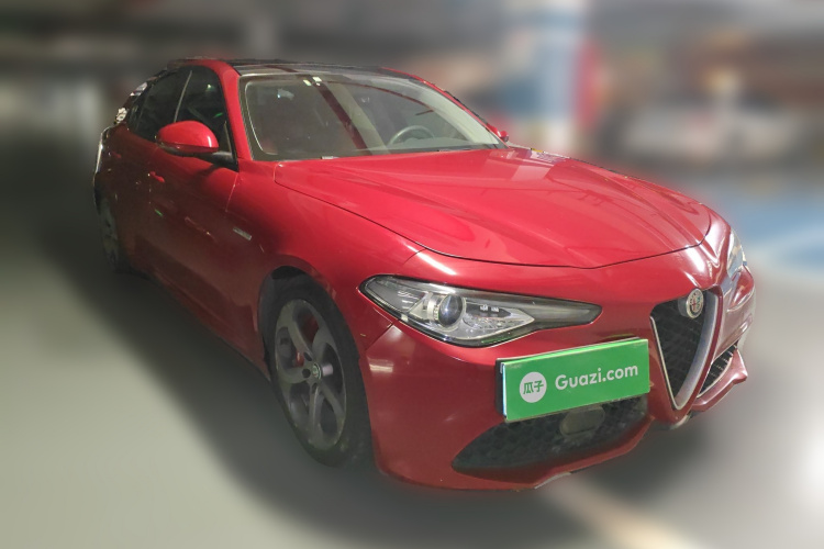 阿尔法·罗密欧 Giulia朱丽叶 2017款 2.0T 280HP Milano限量版车身外观3