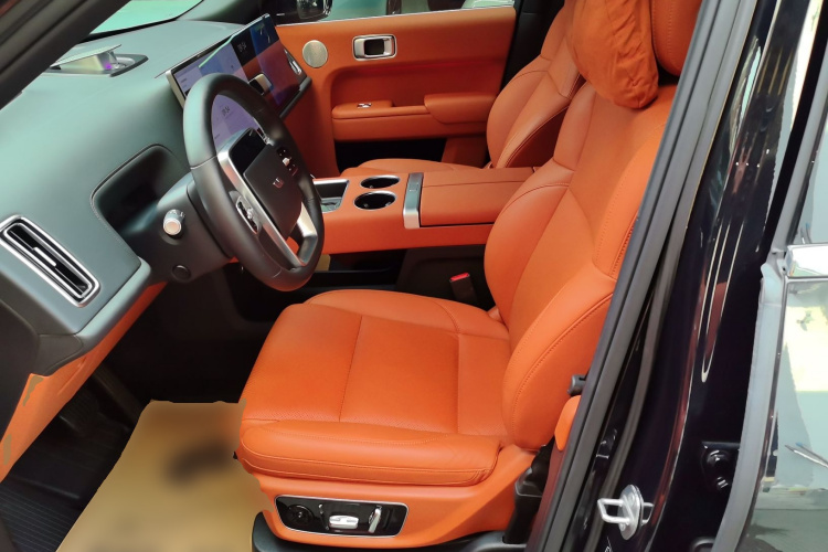 理想汽车 理想L8 2023款 Pro中控内饰19