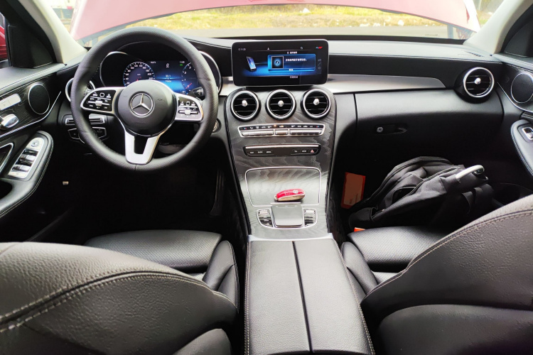奔驰C级 2019款 C 260 L 运动版中控内饰12