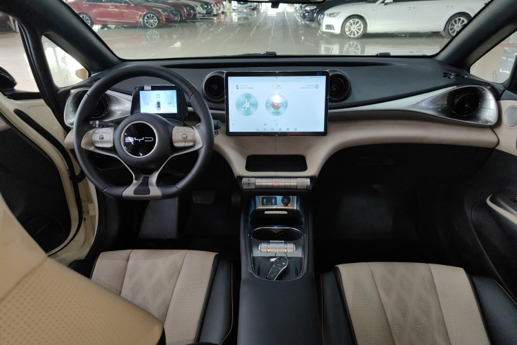 比亚迪 海豚 2023款 420km 时尚版中控内饰7002