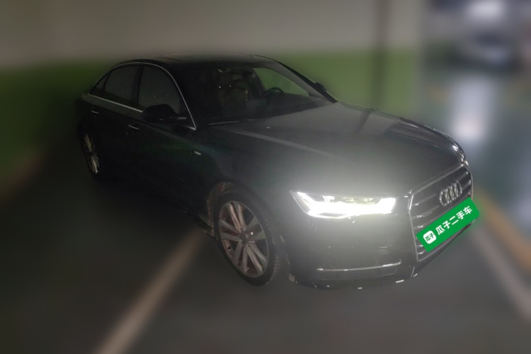 奥迪A6L 2018款 30周年年型 45 TFSI quattro 运动型车身外观3