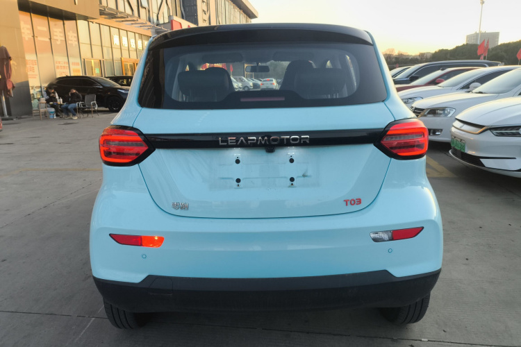 零跑汽车 零跑T03 2025款 403舒享版车身外观6