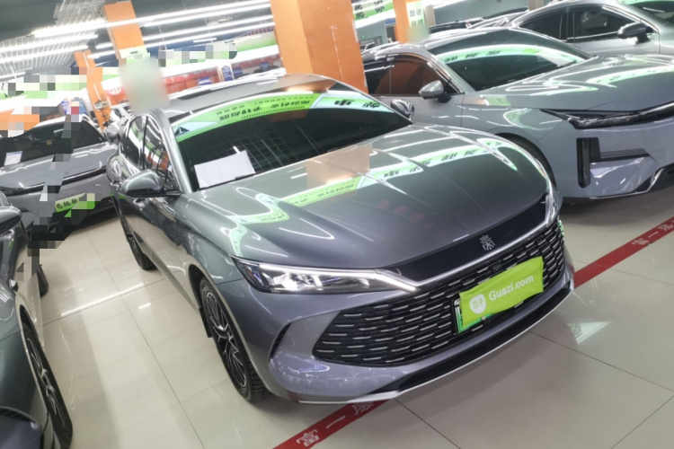 比亚迪 秦L 2024款 DM-i 120KM卓越型车身外观3