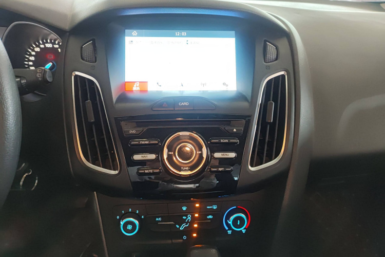 福特 福克斯 2018款 两厢经典 1.6L 自动舒适型智行版局部细节16