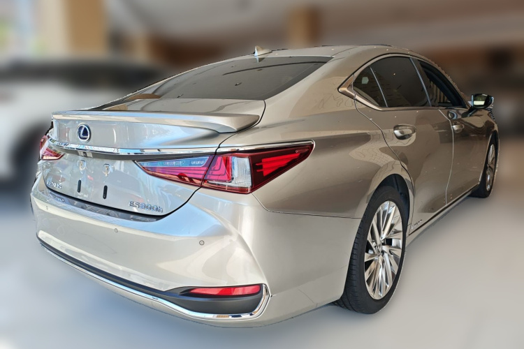 雷克萨斯ES 2021款 300h 行政版车身外观6005