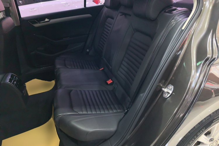 大众 迈腾 2017款 330TSI DSG 领先型中控内饰7004