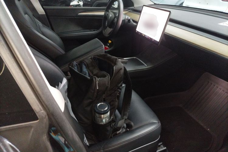 特斯拉 Model Y 2022款 改款 后轮驱动版局部细节41